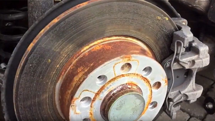 How To Remove Clingy, Stubborn Brake Dust From Your Wheels.