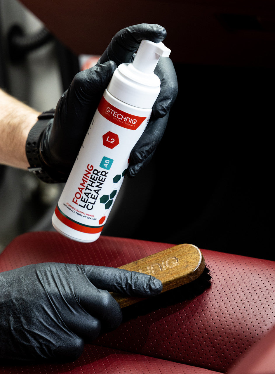 L2 Foaming Leather Cleaner